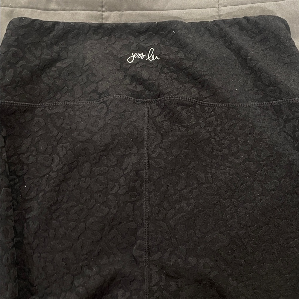 Jess Lea black leopard textured leggings- Size 1XL- Like new! - Picture 6 of 7